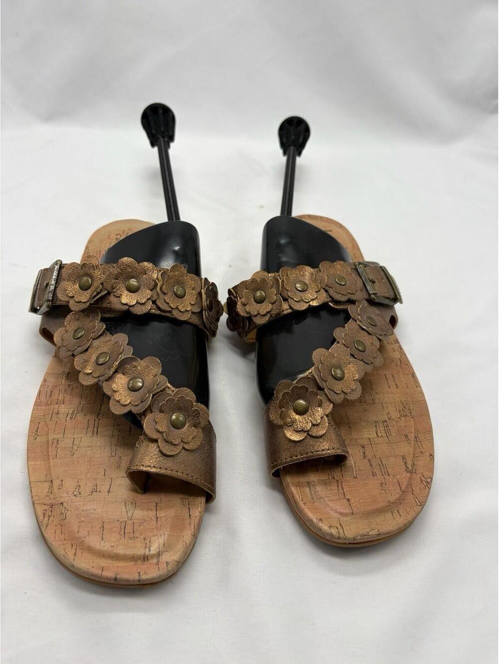 Born BOC Lyra Bronze Floral Slide Sandals Toe Loop Size 9M